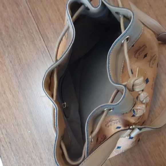 MCM Cognac Bucket Bag with Signature Visetos Print - Picture 3 of 3